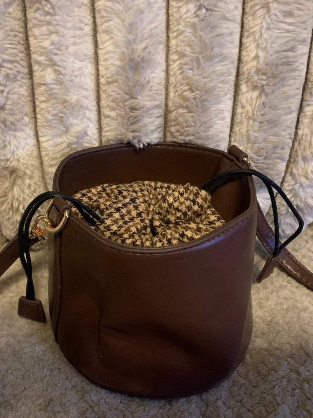 Round Brown Faux Leather Bucket Shoulder Bag Purse - Picture 2 of 5